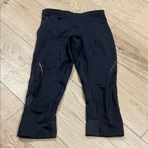 Arc'teryx Black Cropped Athletic Leggings